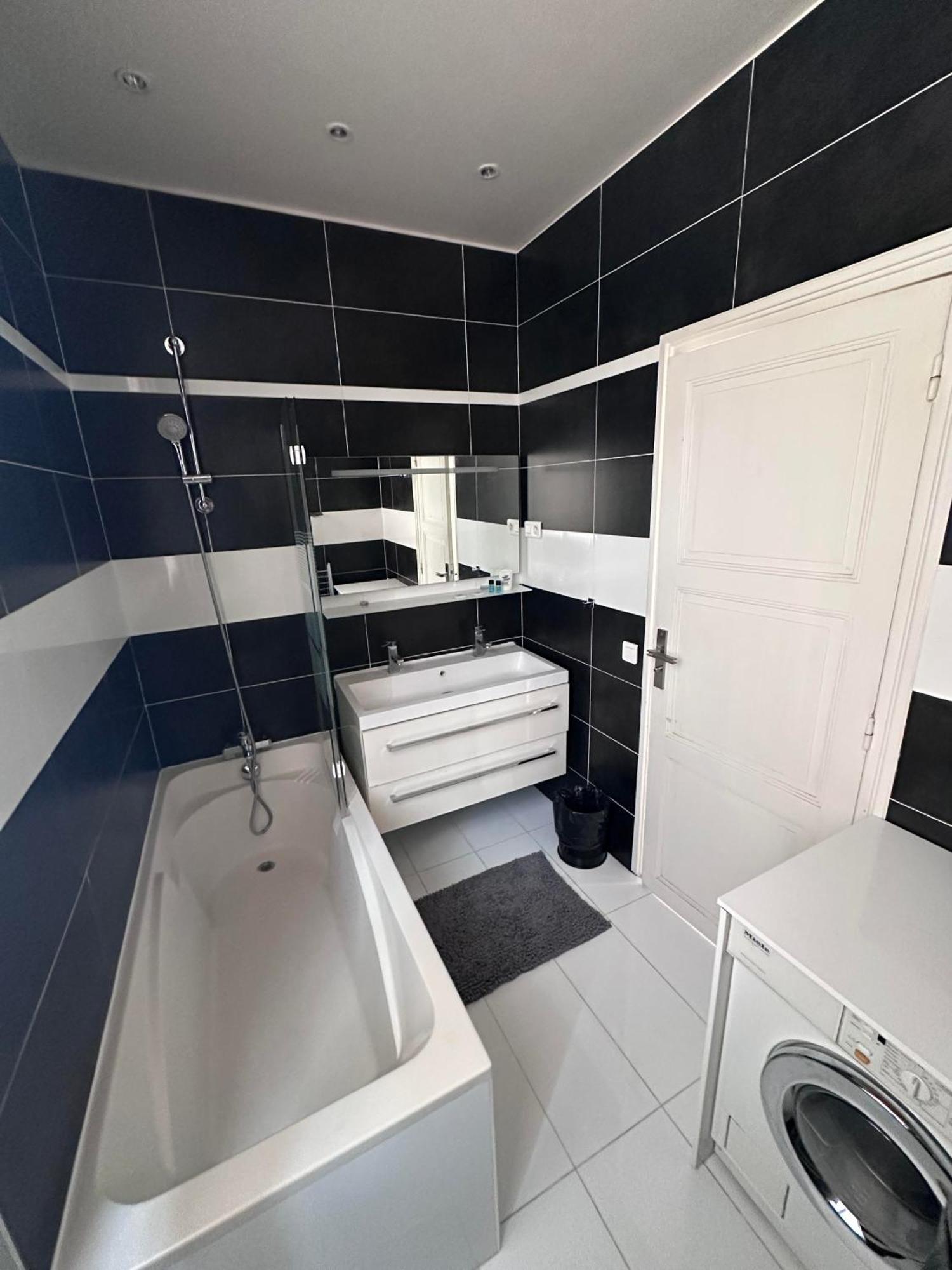 Luxueux A La Porte D'auteuil - 16eme Arrondissement Paris